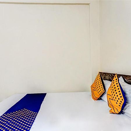 Spot On 81689 New Saiba Lodging プネ エクステリア 写真