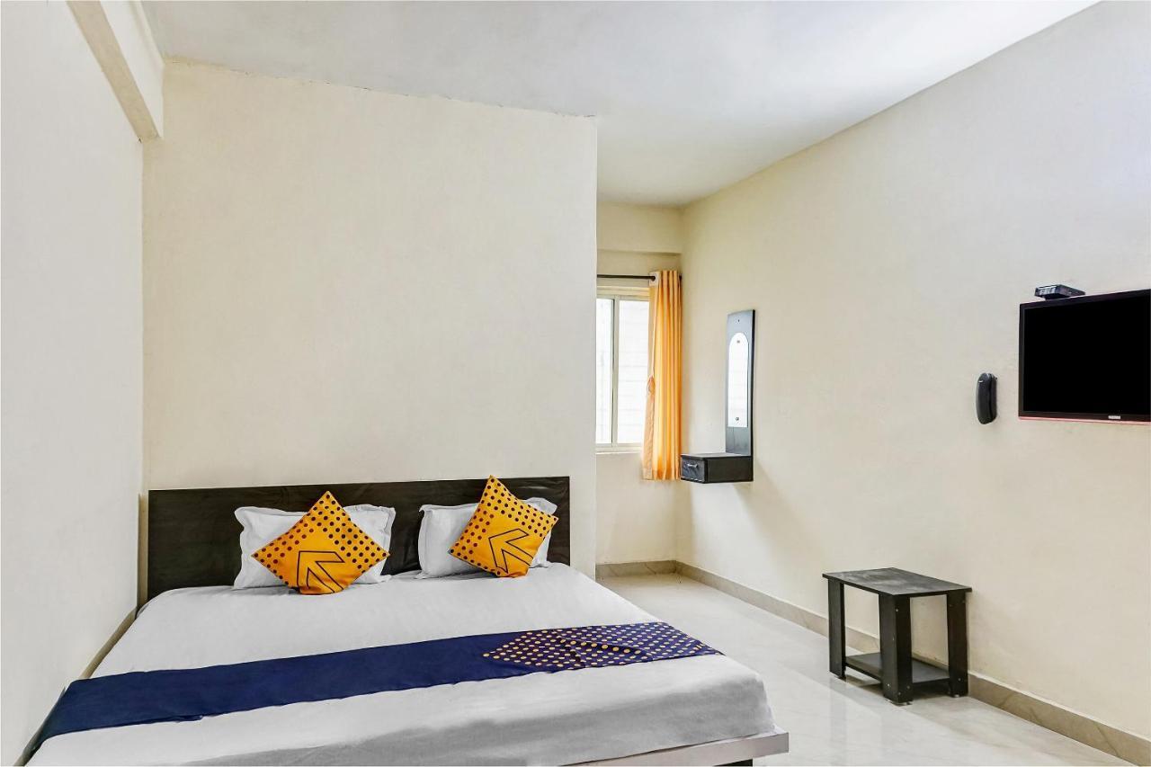 Spot On 81689 New Saiba Lodging プネ エクステリア 写真