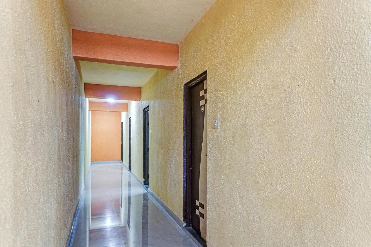 Spot On 81689 New Saiba Lodging プネ エクステリア 写真