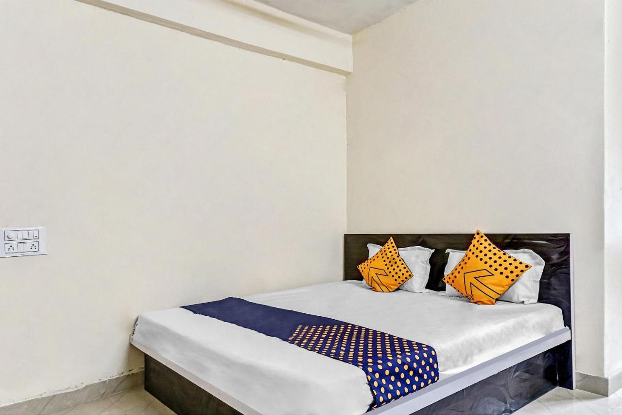 Spot On 81689 New Saiba Lodging プネ エクステリア 写真